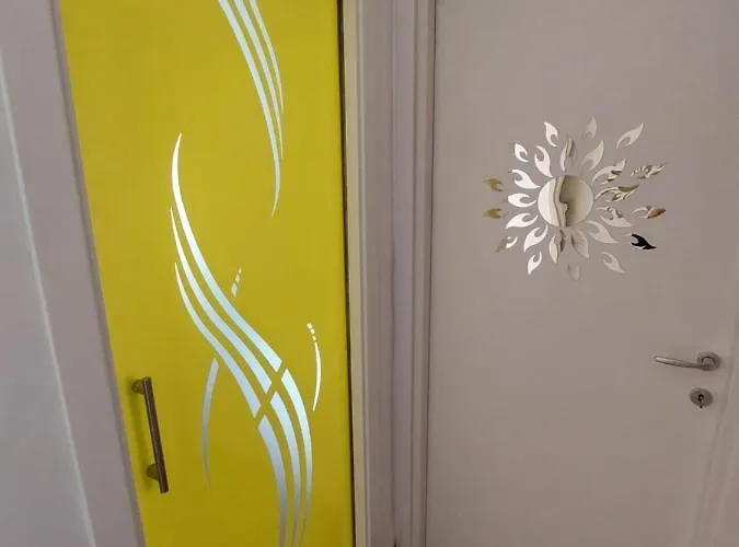 לינה וארוחת בוקר Marina אולביה